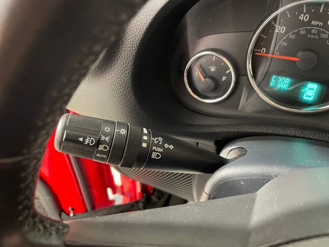 Used 2018 Jeep Wrangler Unlimited Sahara w/ Max Tow Package image 12