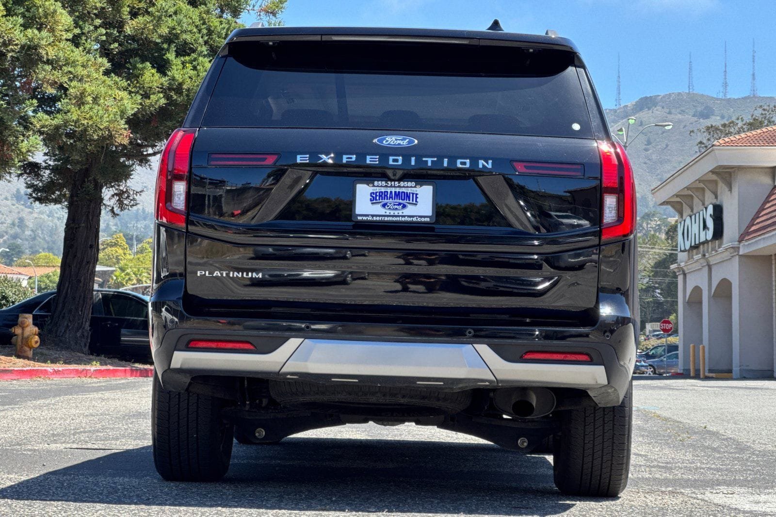 Certified 2025 Ford Expedition Platinum AWD/4WD image 7
