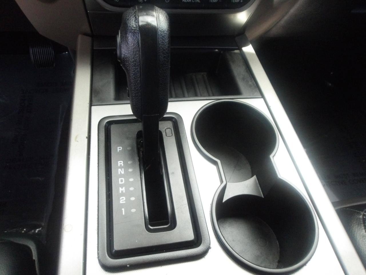 Used 2015 Ford Expedition XLT w/ Equipment Group 201A RWD image 25