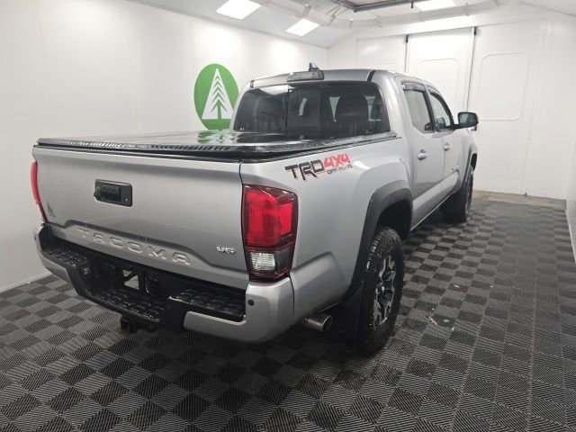 Used 2018 Toyota Tacoma TRD Off-Road w/ Technology Package AWD/4WD image 6