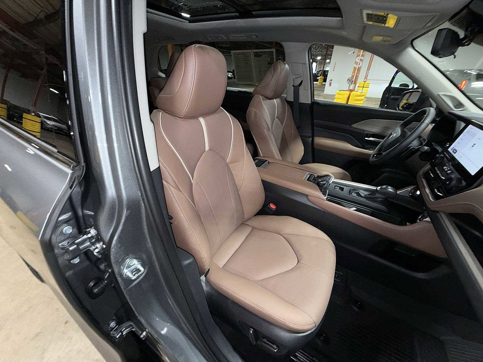 Used 2026 Toyota Grand Highlander Platinum image 16