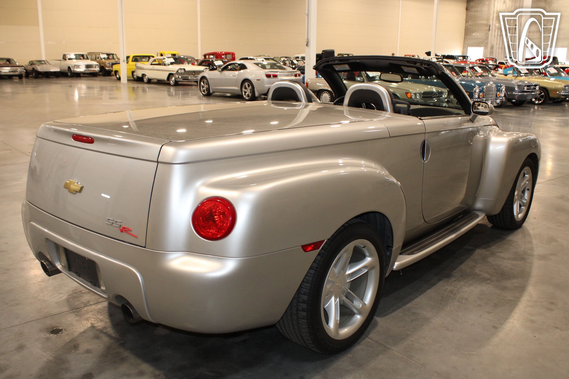 Used 2004 Chevrolet SSR w/ Preferred Equipment Group RWD image 17