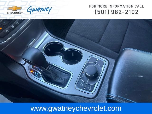 Used 2019 Jeep Grand Cherokee Laredo AWD/4WD image 18