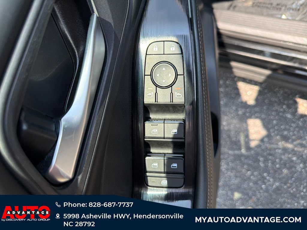 Used 2025 Nissan Rogue SV AWD/4WD image 8