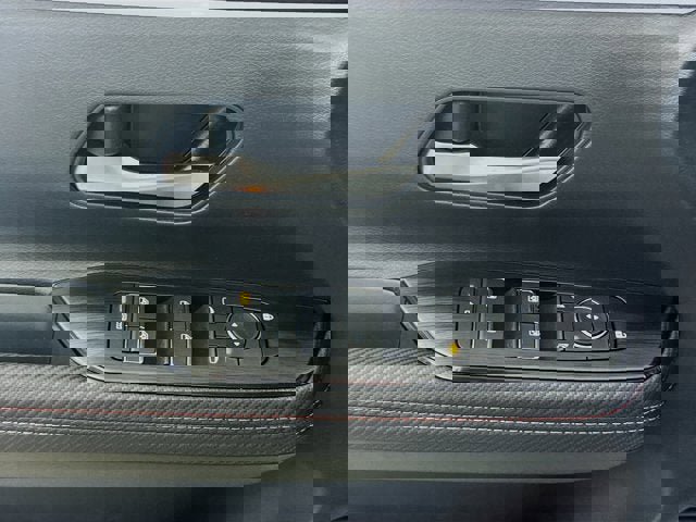 New 2026 Nissan Kicks SR w/ Cold Weather Package image 16