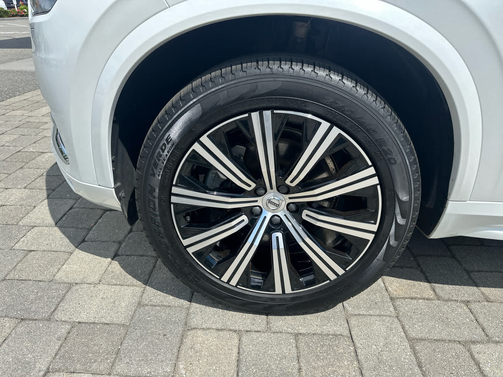 Used 2025 Volvo XC90 B5 Core w/ Protection Package Premier AWD/4WD image 5