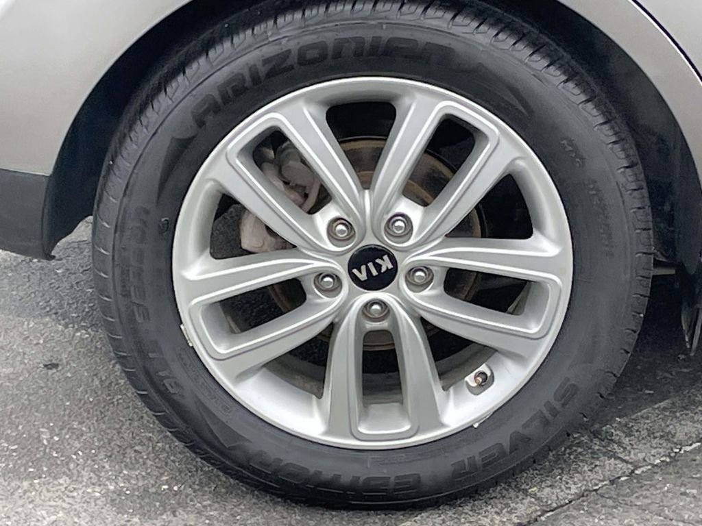 Used 2018 Kia Soul + image 11