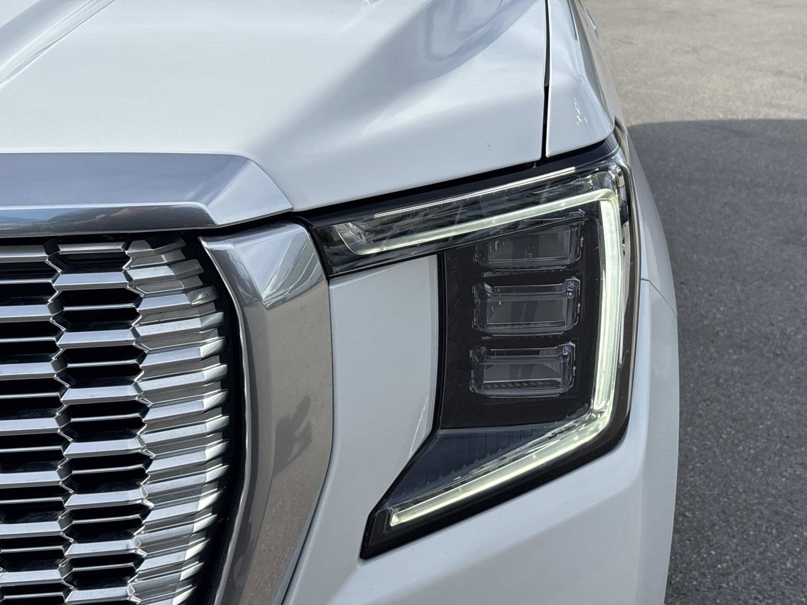 Certified 2024 GMC Yukon XL Denali w/ Denali Reserve Package image 11