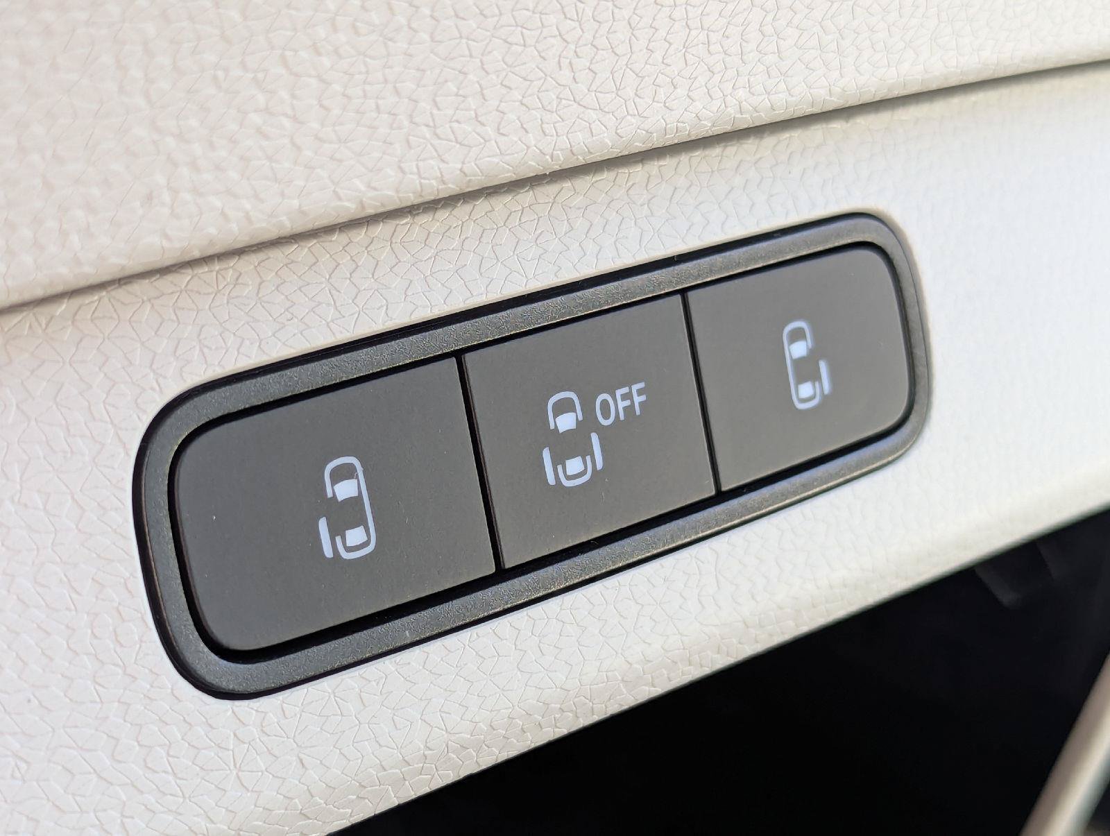 New 2025 Volkswagen ID. Buzz Pro S Plus AWD/4WD image 25