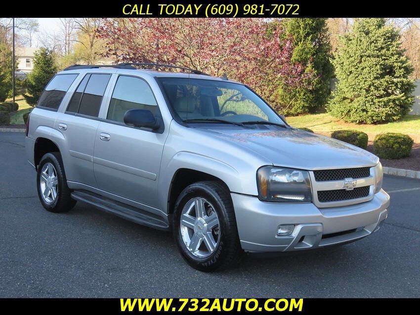Used 2008 Chevrolet TrailBlazer LT w/ Sun And 6-Disc Cd Package AWD/4WD image 3