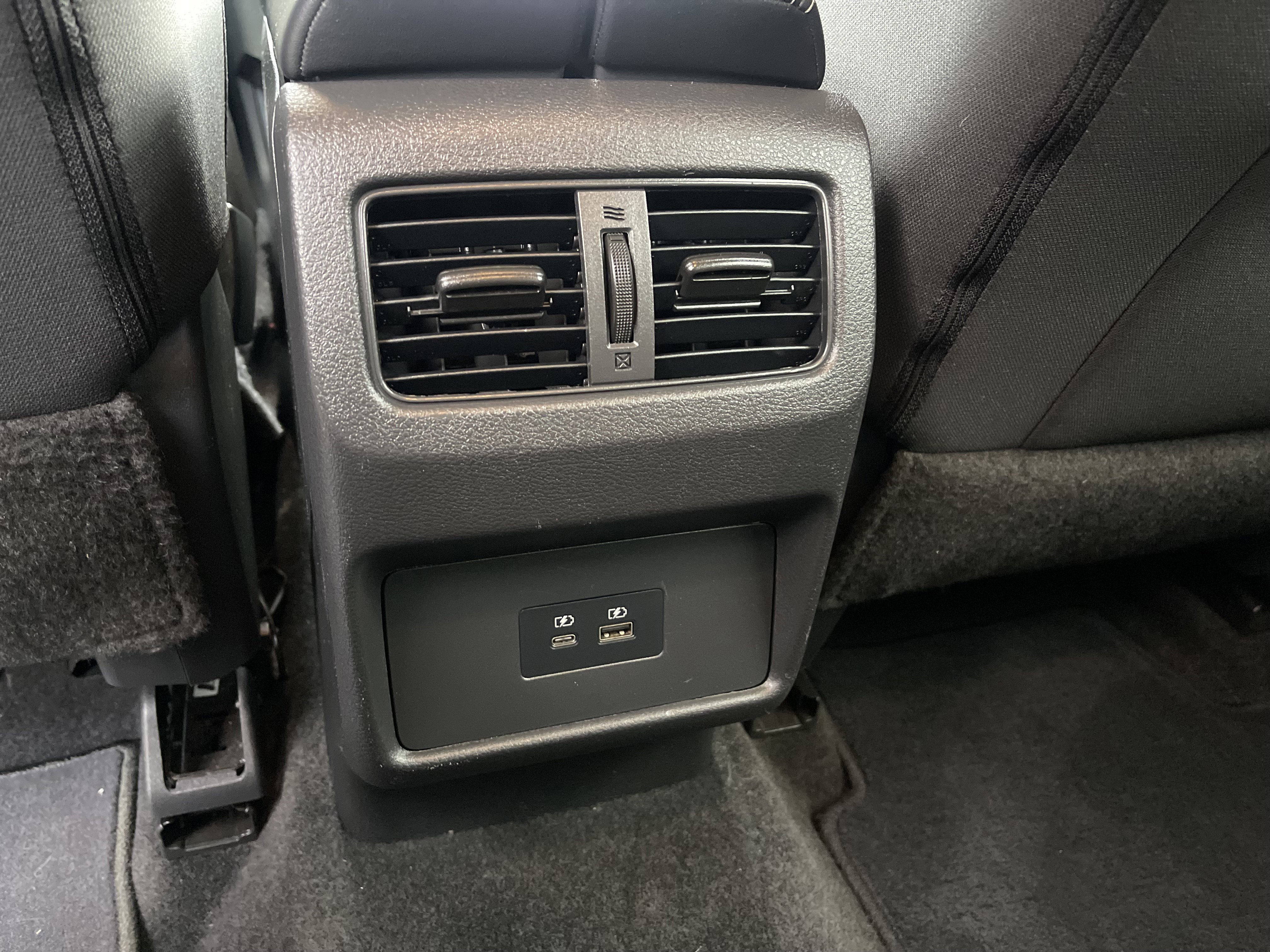 Used 2023 Nissan Rogue SV image 21