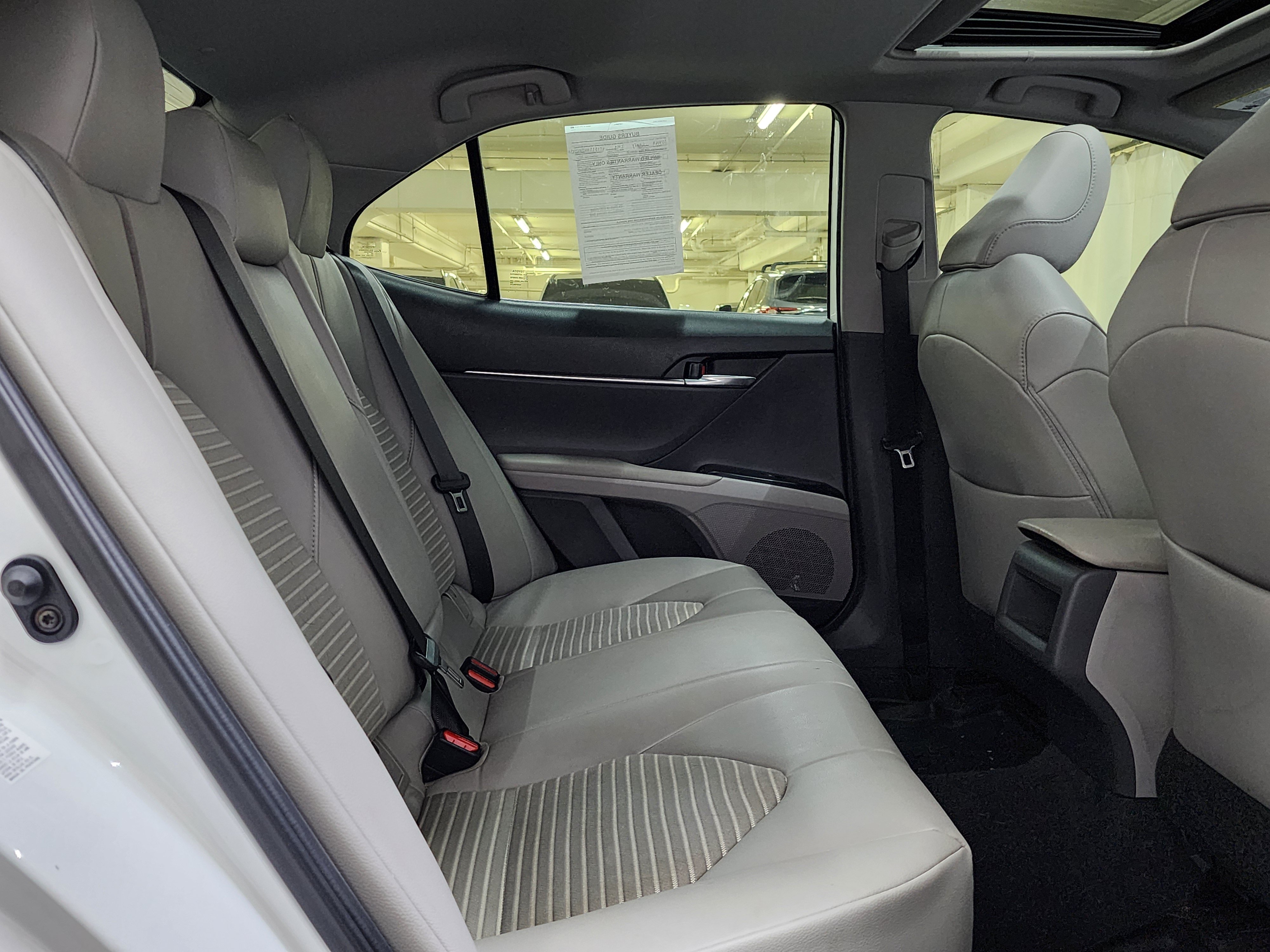 Used 2019 Toyota Camry SE FWD image 16