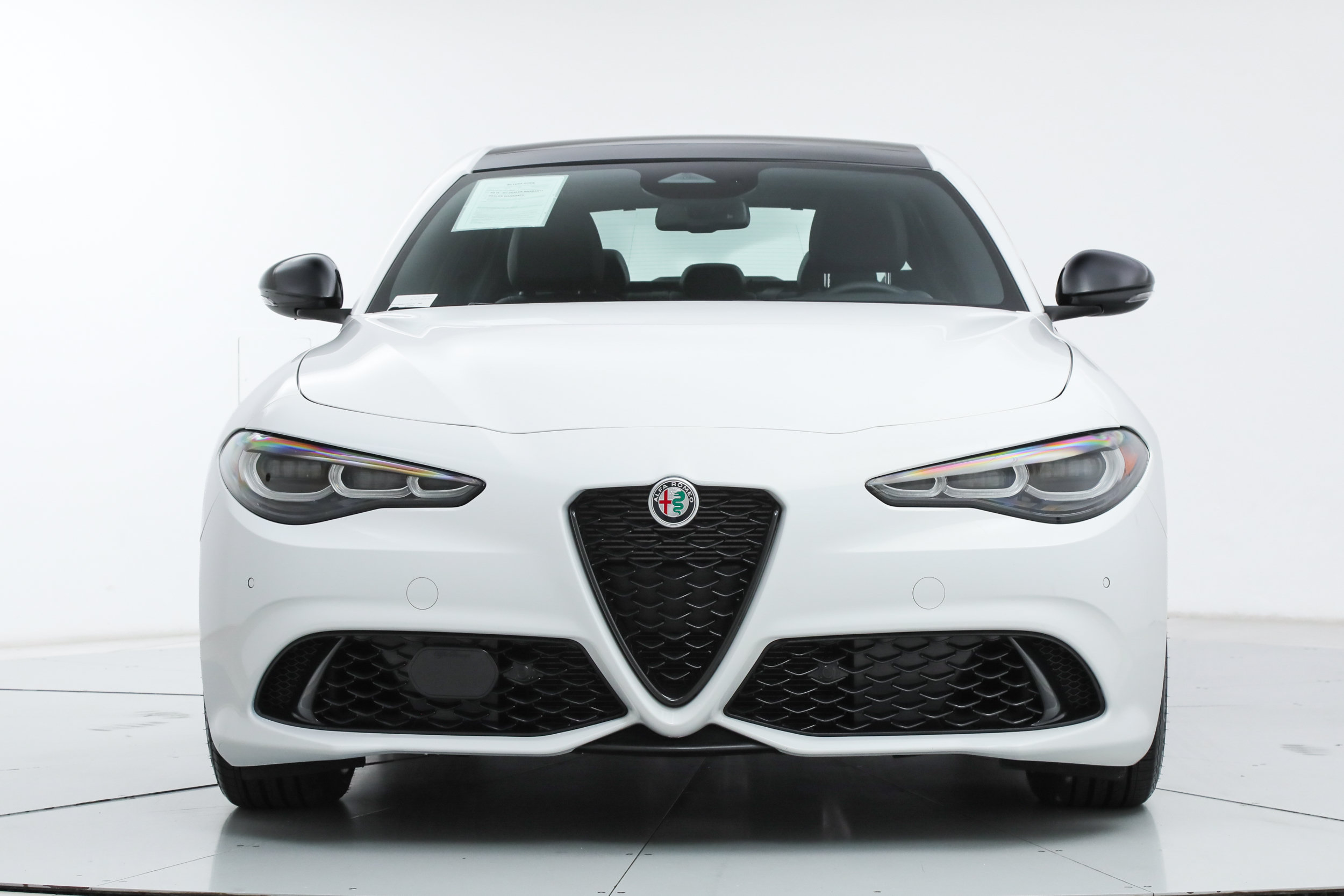 New 2025 Alfa Romeo Giulia w/ Driving Assist Package RWD image 8