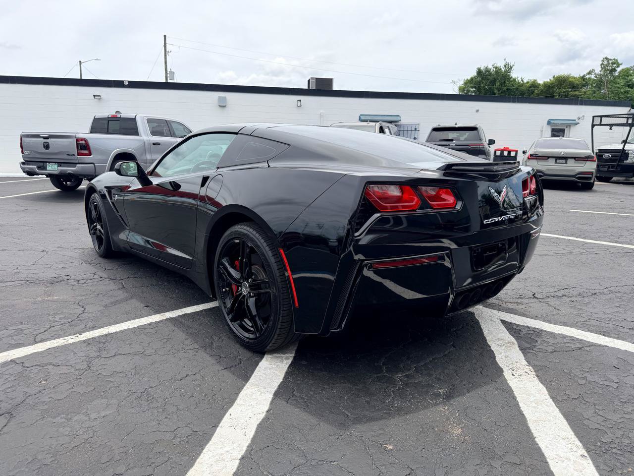 Used 2017 Chevrolet Corvette Stingray Coupe w/ 1LT RWD image 5