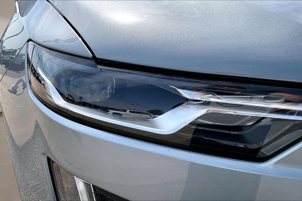 Certified 2024 Cadillac XT6 Sport w/ LPO, Red Accent Package AWD/4WD image 32