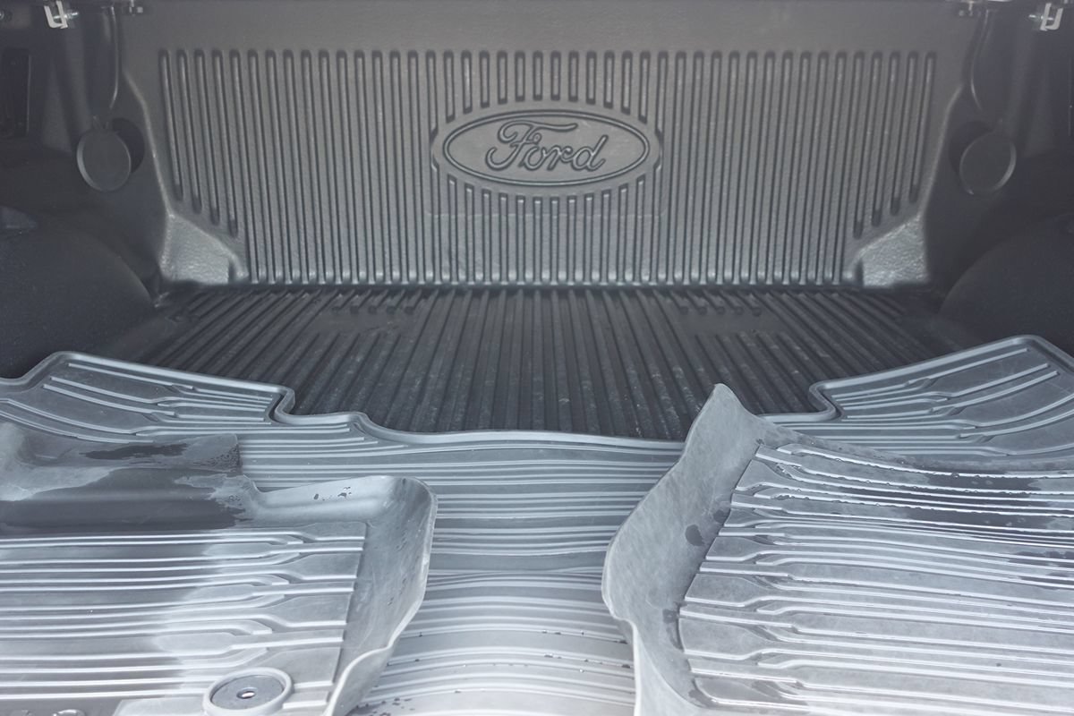 Used 2024 Ford F150 Lariat w/ Equipment Group 502A High AWD/4WD image 15