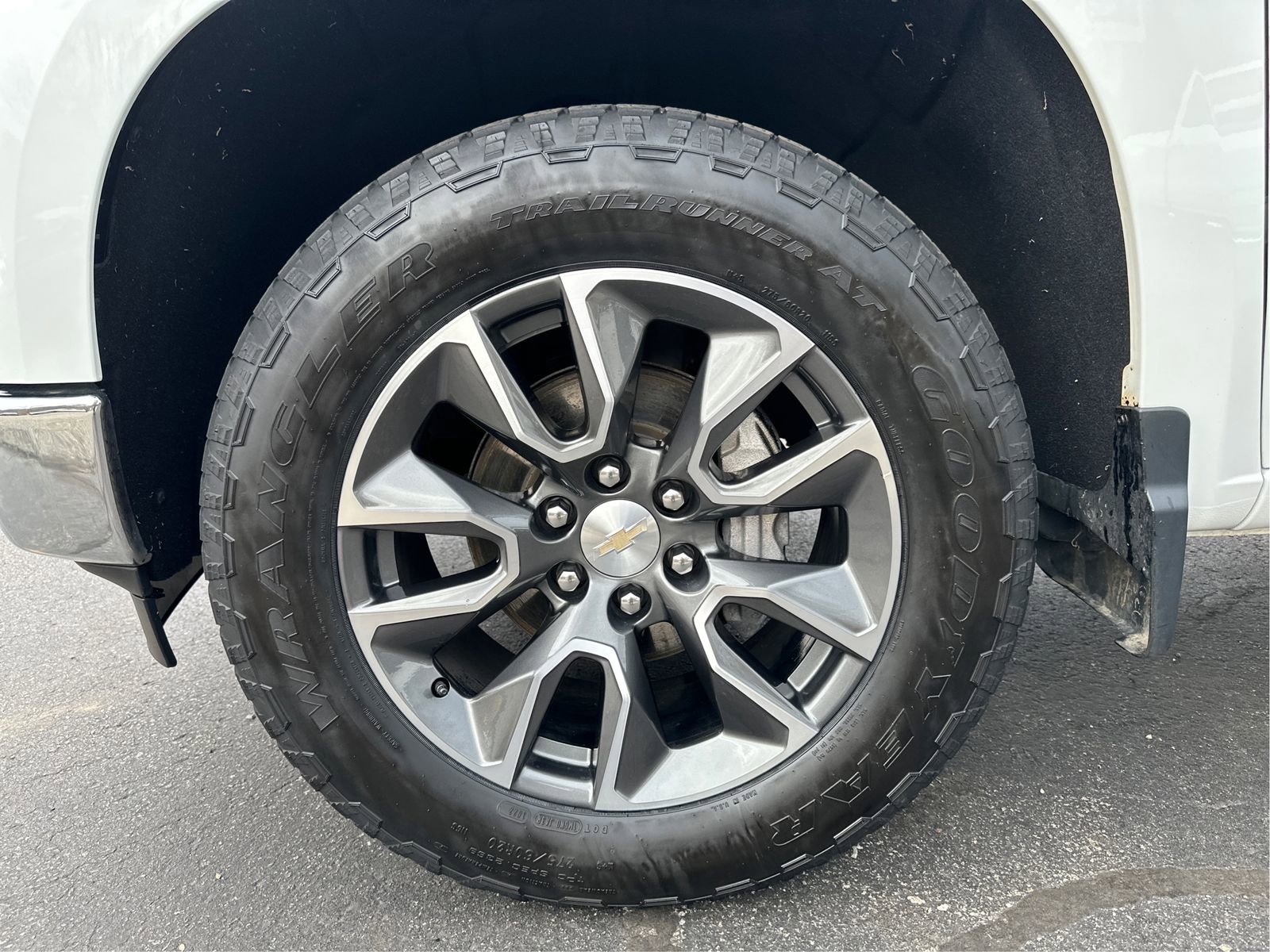Certified 2022 Chevrolet Silverado 1500 LT AWD/4WD image 24