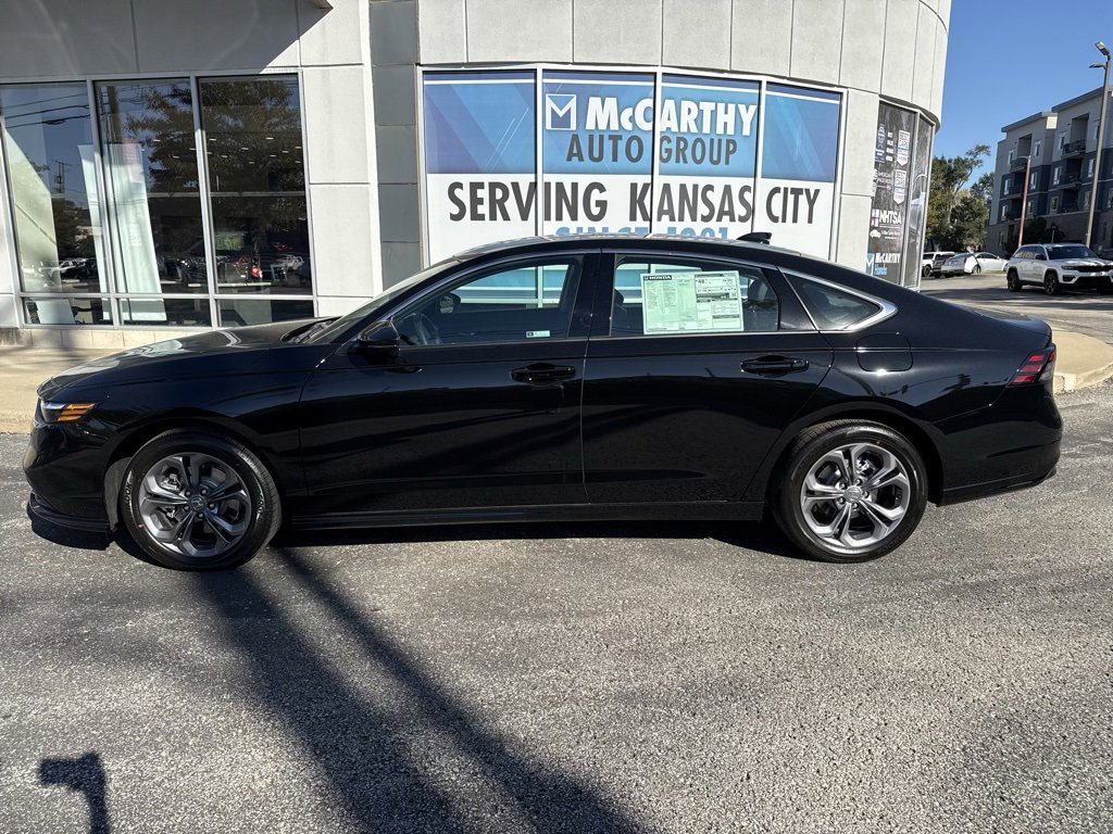 Used 2025 Honda Accord EX-L image 2