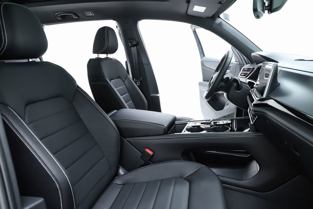 New 2026 Volkswagen Atlas Cross Sport SEL image 36