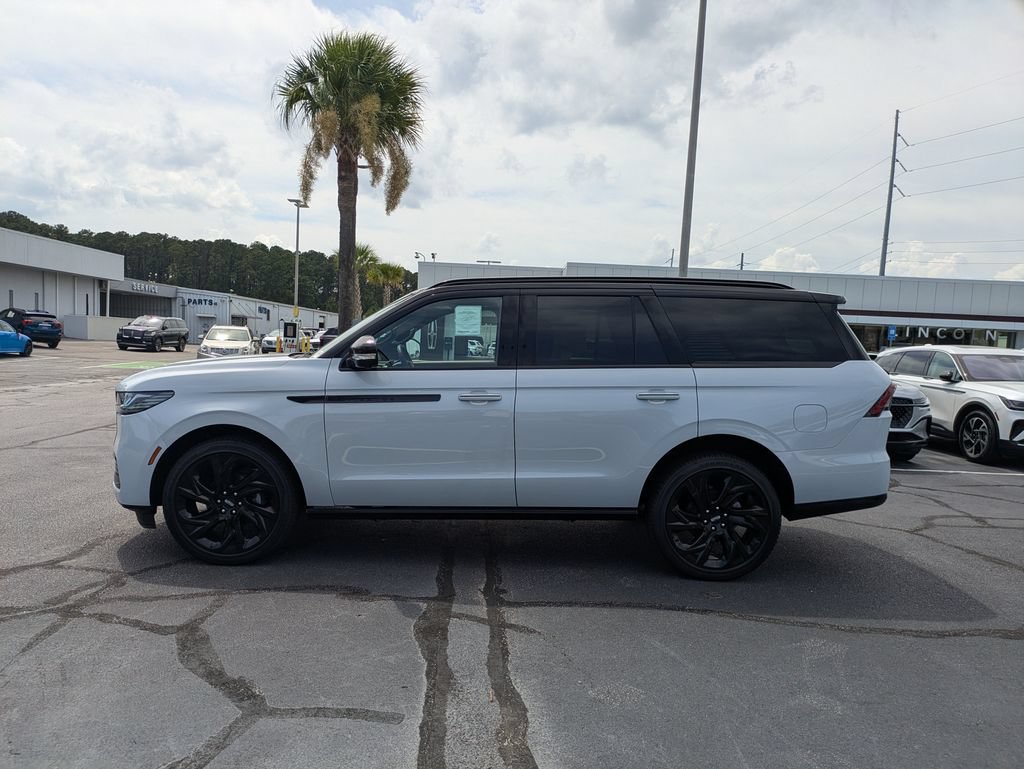 New 2026 Lincoln Navigator Black Label AWD/4WD image 7