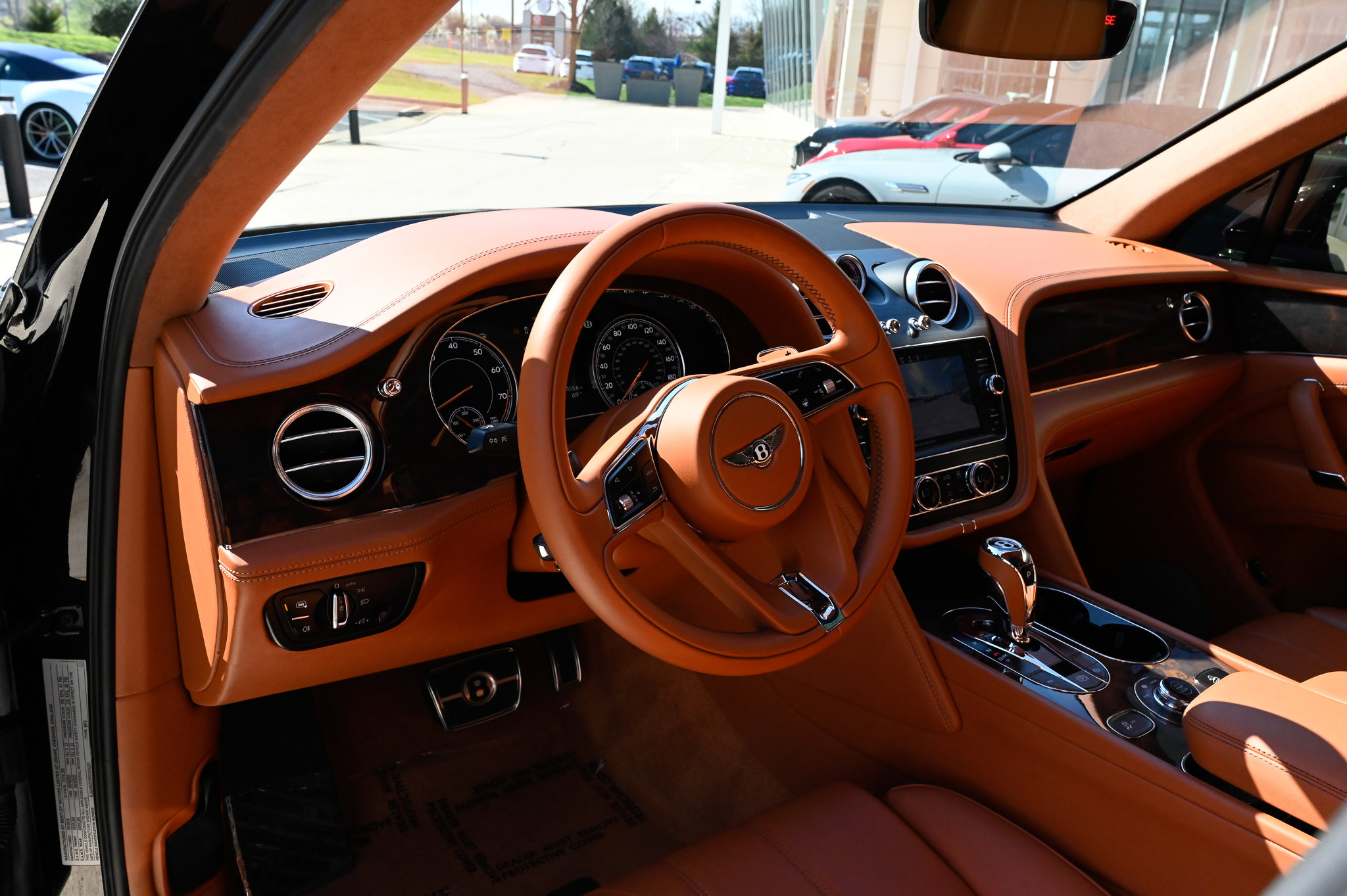 Used 2019 Bentley Bentayga image 16