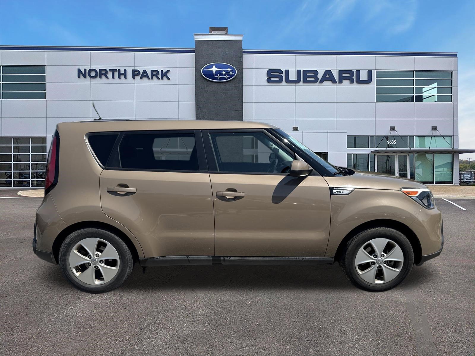 Used 2015 Kia Soul image 2