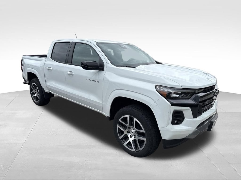 Certified 2023 Chevrolet Colorado Z71 w/ Z71 Convenience Package 2 AWD/4WD image 33