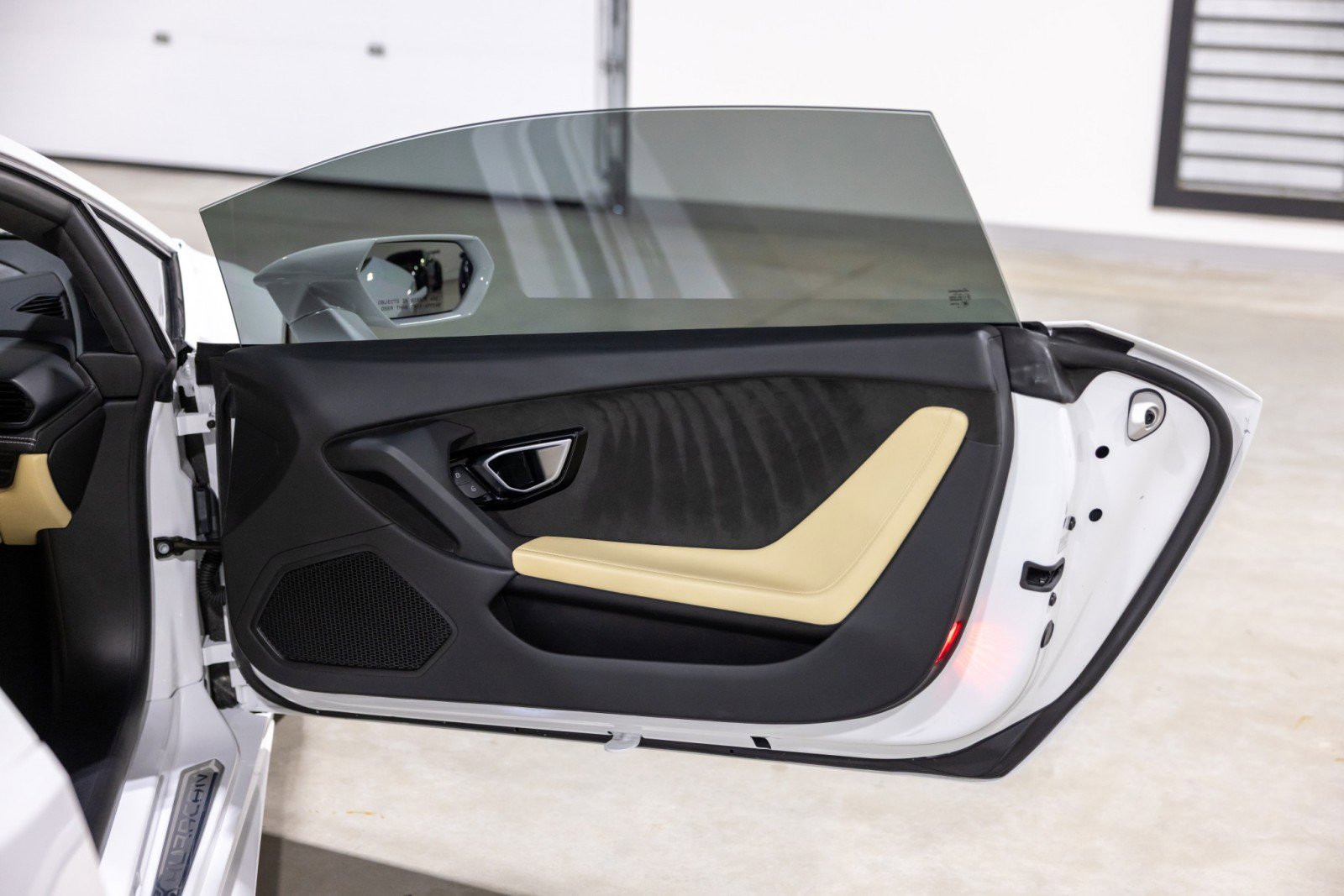 Used 2016 Lamborghini Huracan LP 610-4 image 28