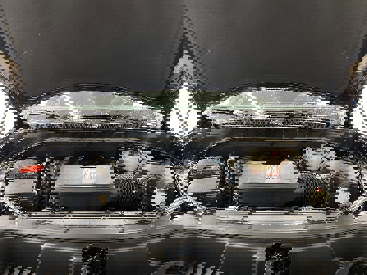 Used 2025 Chevrolet Suburban Z71 image 12