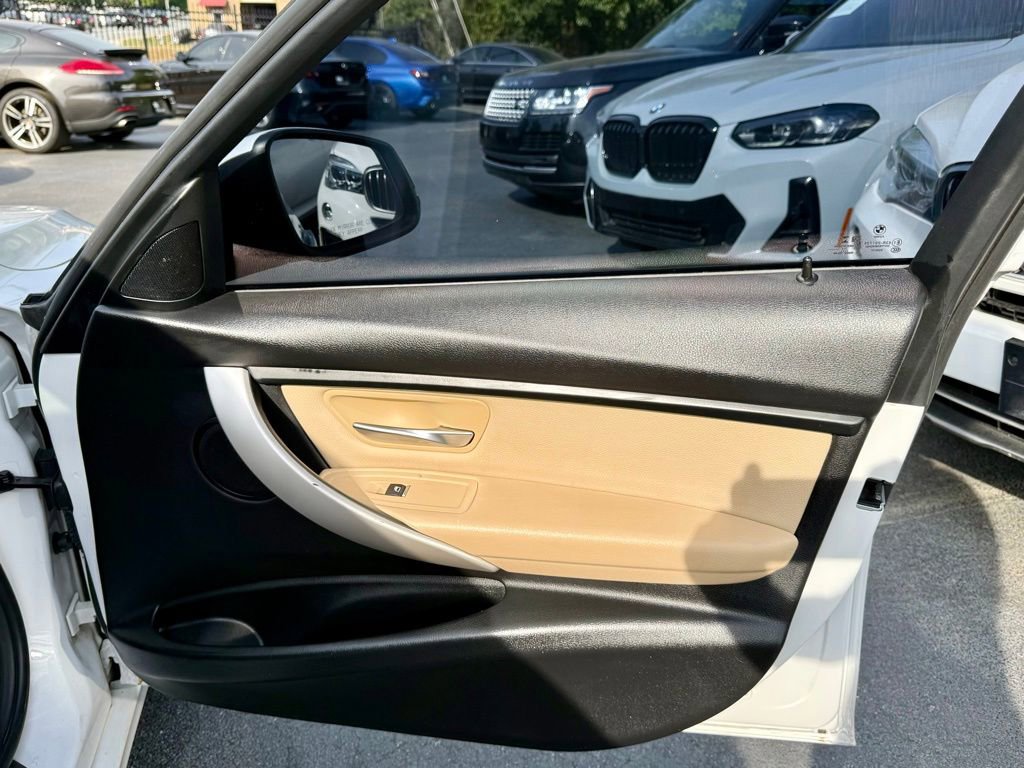 Used 2018 BMW 320i Sedan RWD image 26