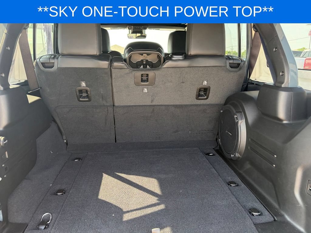 Used 2025 Jeep Wrangler Unlimited Rubicon AWD/4WD image 19