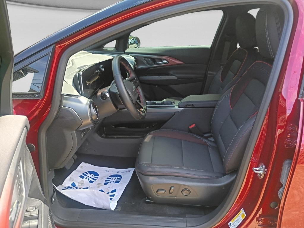 Used 2026 Chevrolet Equinox EV RS FWD image 13