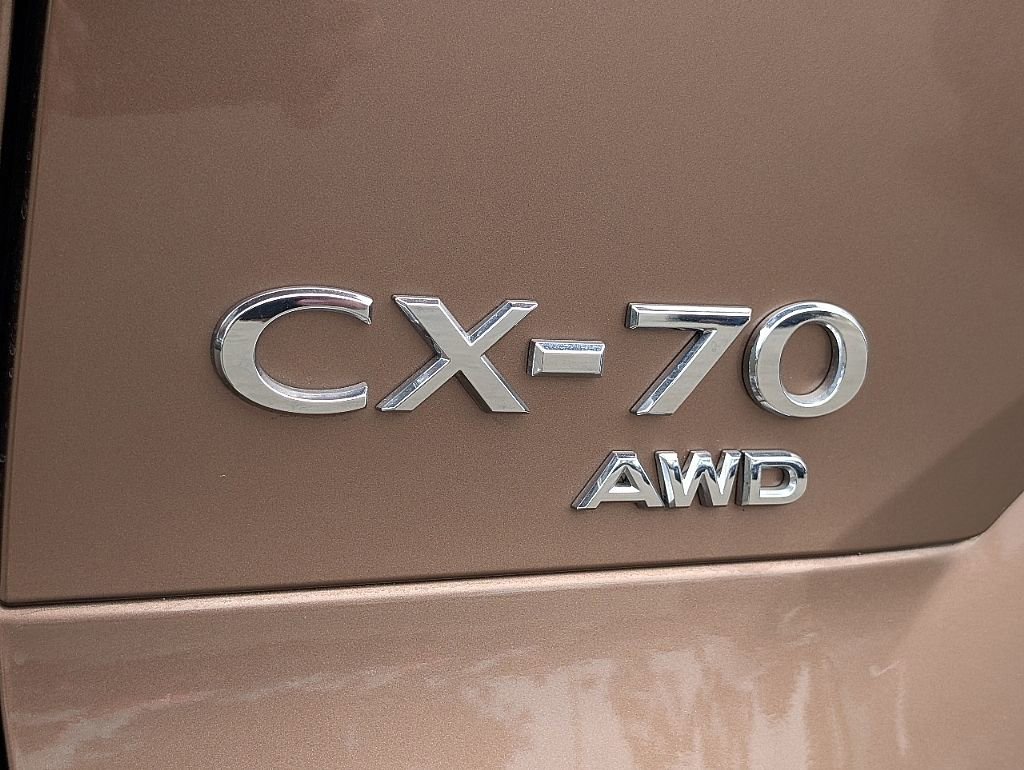 Certified 2025 MAZDA CX-70 Plug-In Hybrid w/ Premium Plus AWD/4WD image 13