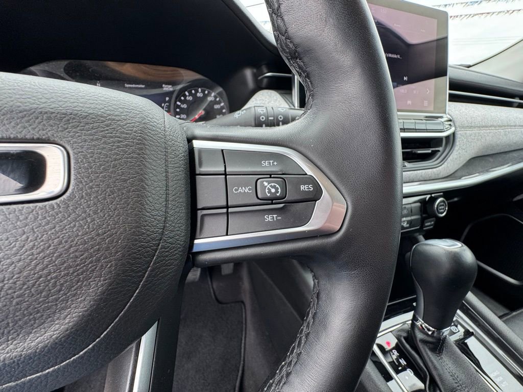 Used 2022 Jeep Compass Latitude image 23