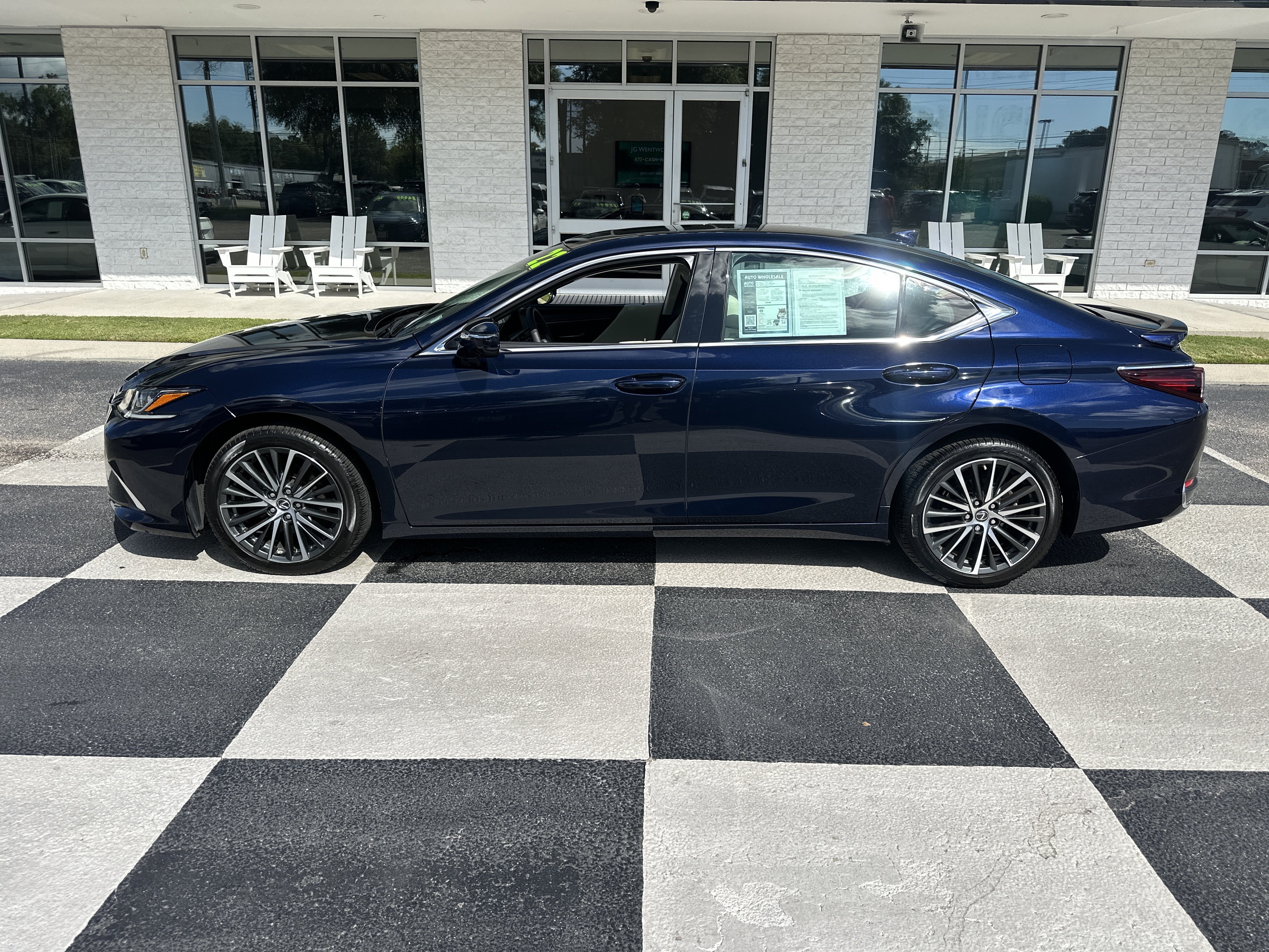 Used 2022 Lexus ES 250 w/ Premium Package AWD/4WD image 1