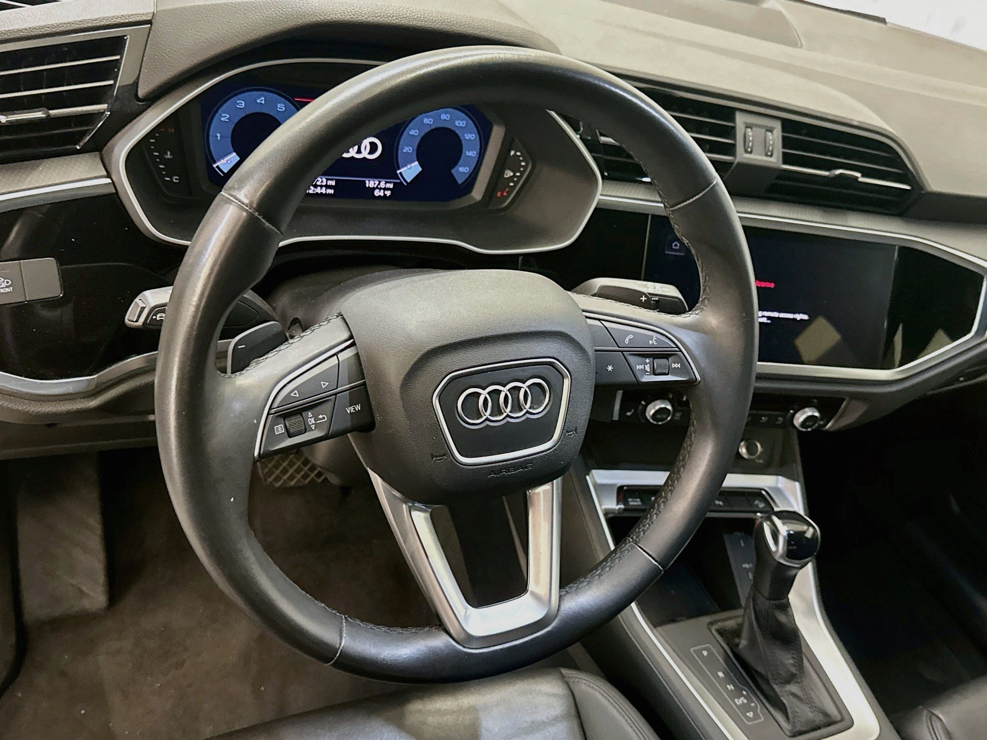 Used 2025 Audi Q3 2.0T Premium AWD/4WD image 18