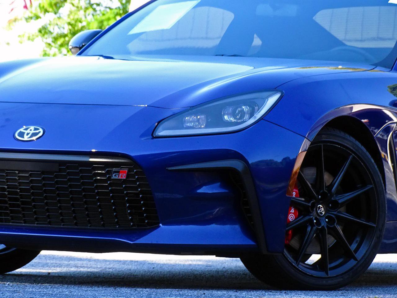 Used 2025 Toyota GR86 Premium w/ Performance Package RWD image 5
