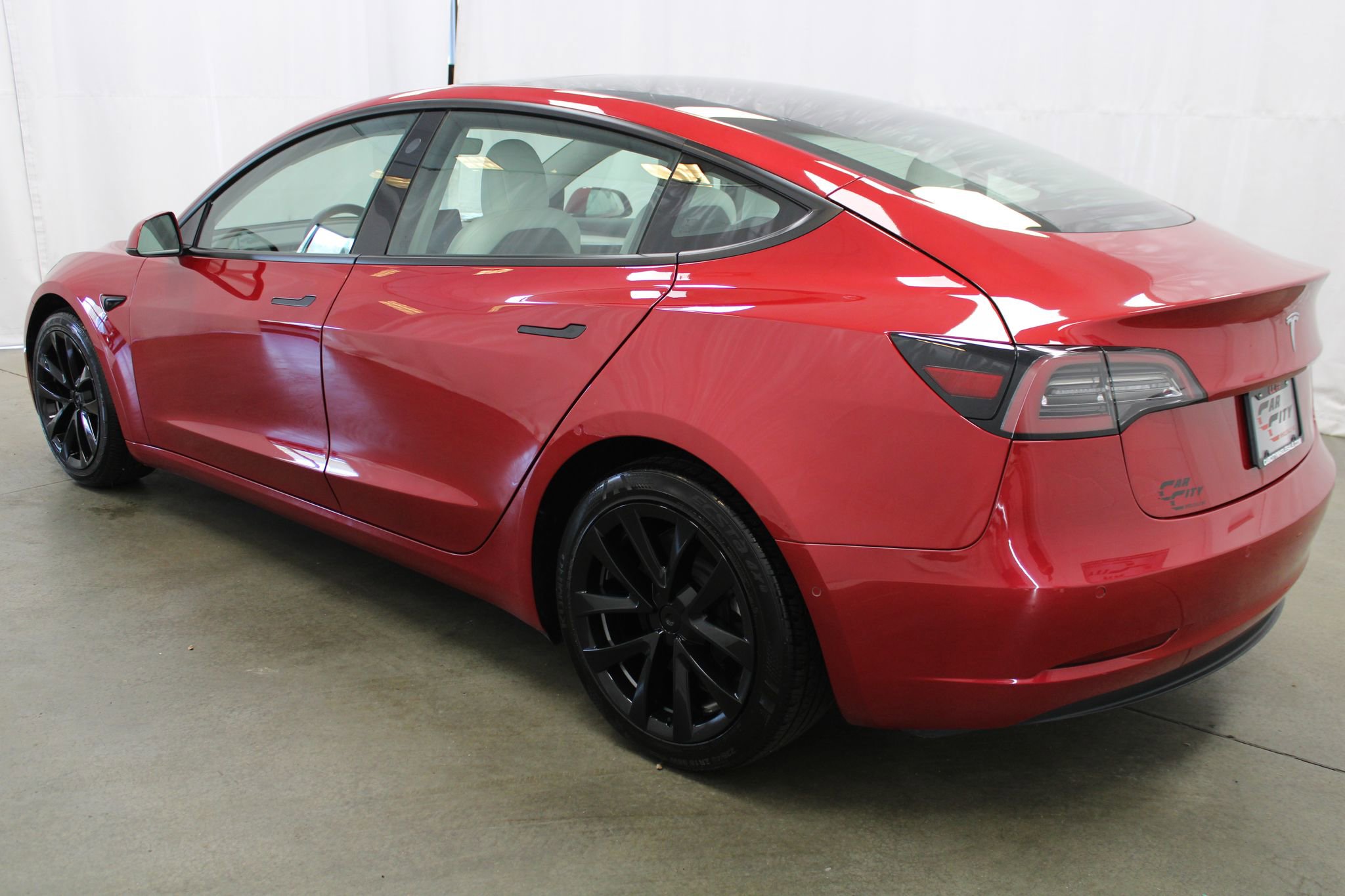 Used 2021 Tesla Model 3 Standard Range Plus image 7