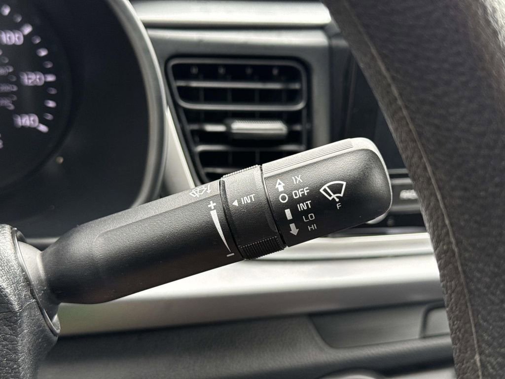 Used 2023 Kia Rio LX image 38