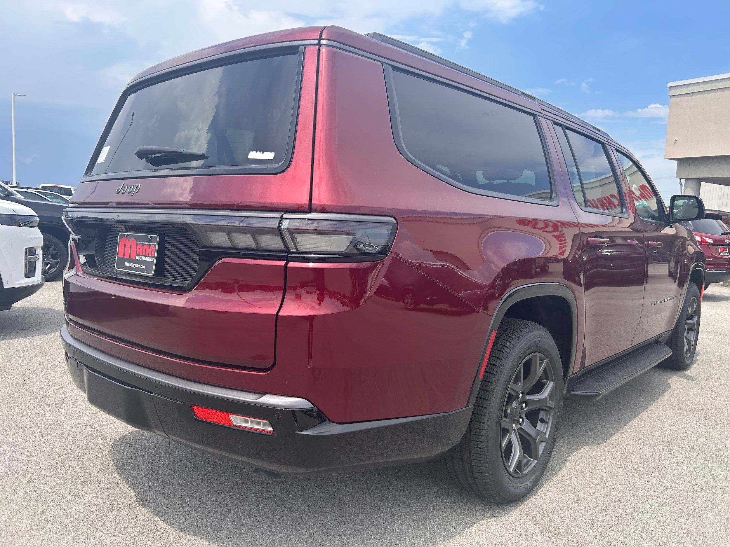 New 2026 Jeep Grand Wagoneer L Limited w/ HD Trailer Tow Package AWD/4WD image 3