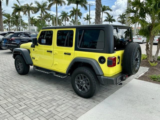 Used 2024 Jeep Wrangler Sport S image 4