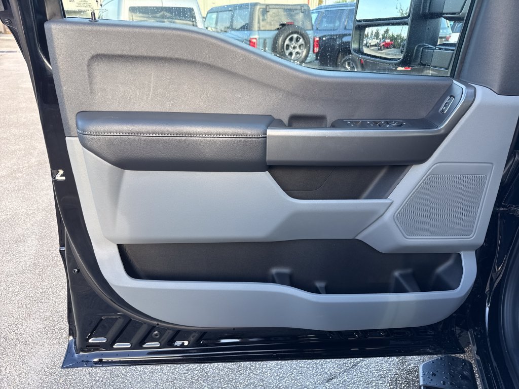 New 2027 Ford F250 XL w/ STX Appearance Package AWD/4WD image 17