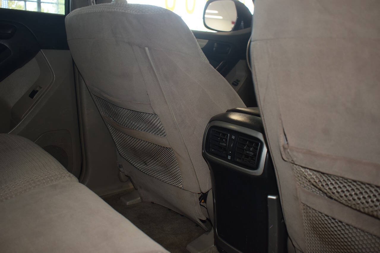 Used 2003 Toyota 4Runner SR5 AWD/4WD image 13