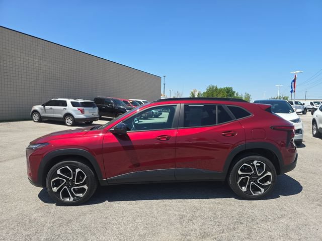 Used 2024 Chevrolet Trax RS w/ Sunroof Package FWD image 8