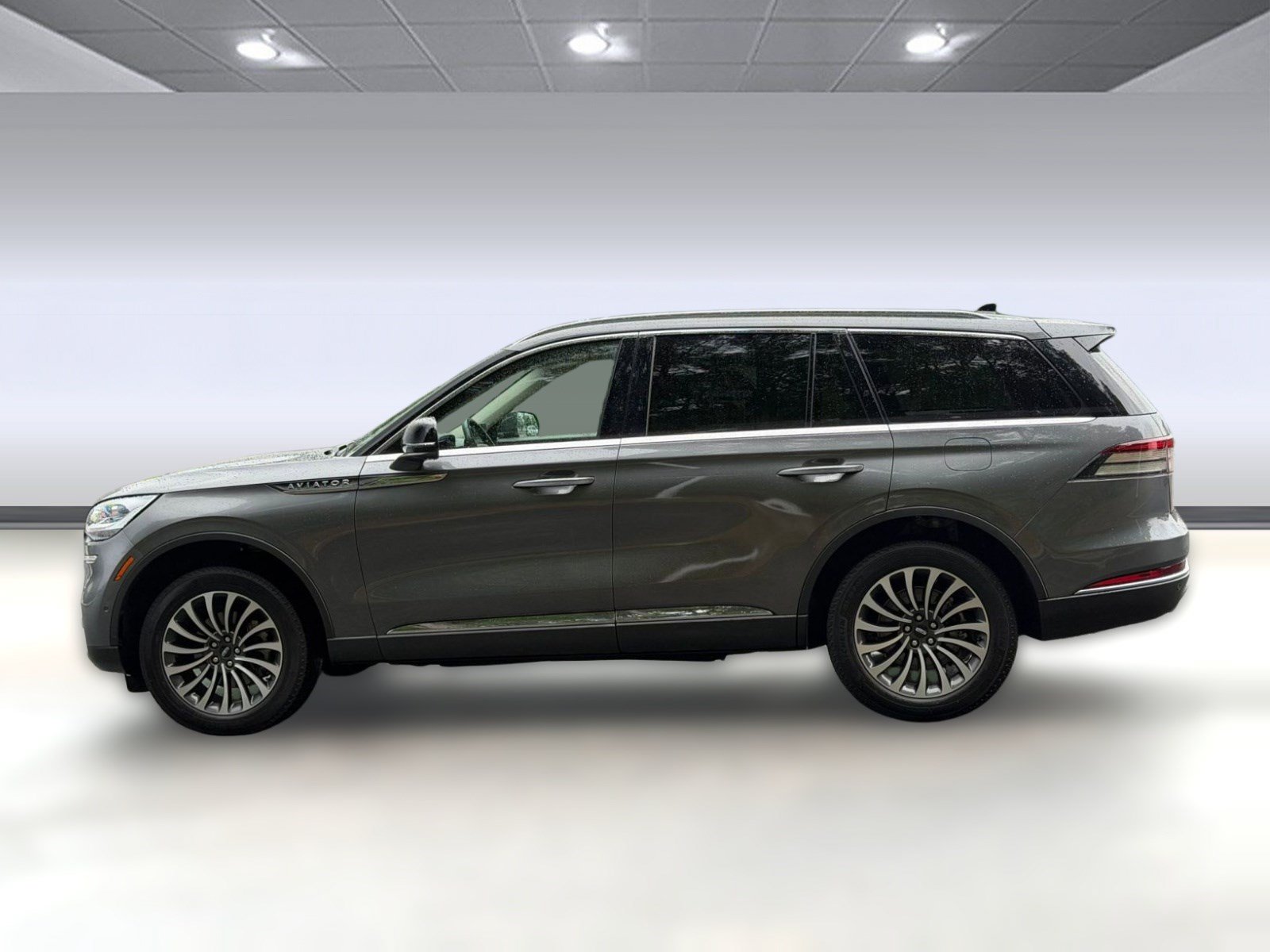 Used 2023 Lincoln Aviator Reserve w/ Equipment Group 201A AWD/4WD image 2