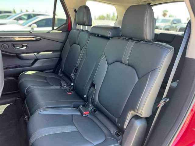 Used 2023 Honda Pilot Touring image 13