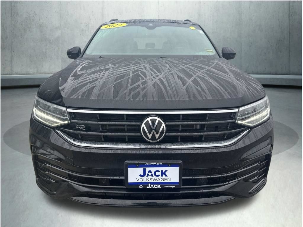 Used 2022 Volkswagen Tiguan SE R-Line AWD/4WD image 9
