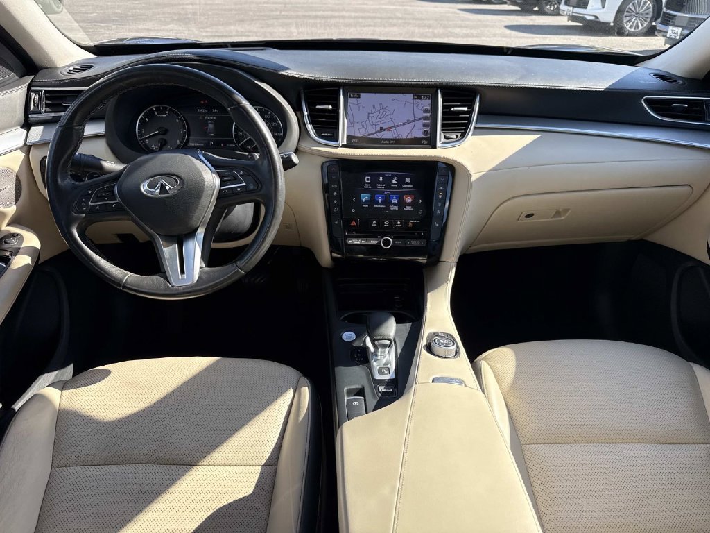 Used 2019 INFINITI QX50 Essential w/ Proactive Package AWD/4WD image 2
