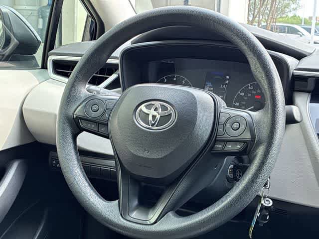 Used 2025 Toyota Corolla LE FWD image 23