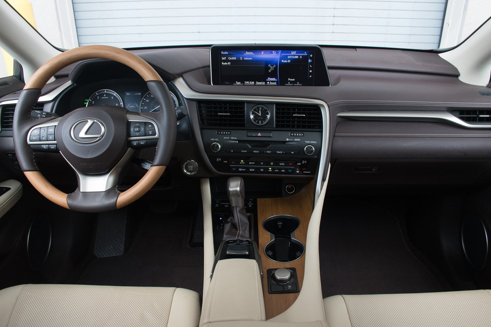 Used 2017 Lexus RX 350 FWD w/ Premium Package image 28